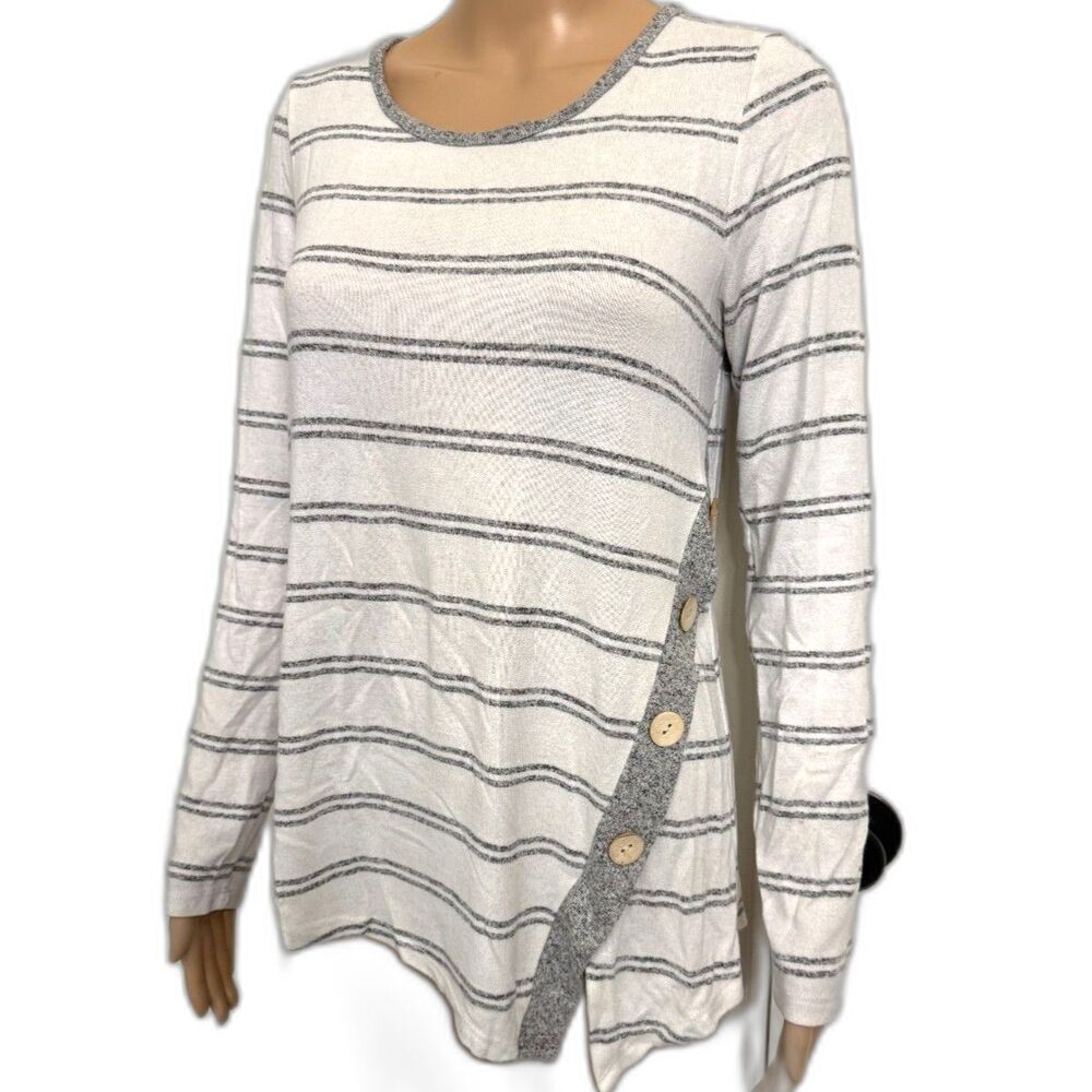 5/$25 Anthropologie Lazy Sunday Grey Stripe White Asymmetrical Hem Sweater